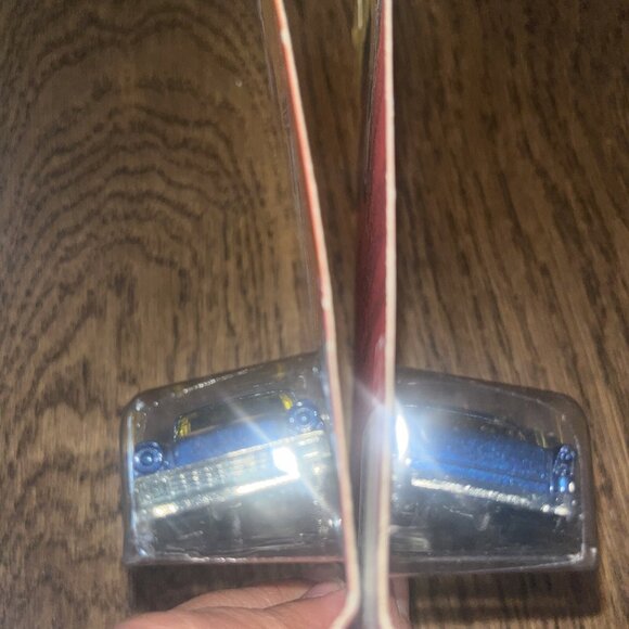 New Lot Of 2 Hot Wheels 2011 Hot Ones '56 Chevrolet - Metallic Blue with Flames - Picture 3 of 7